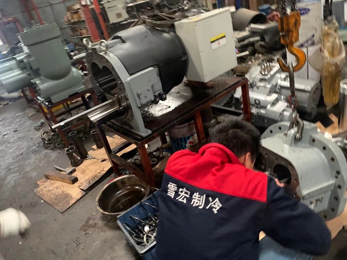 开利06TVW680SW1D压缩机维修